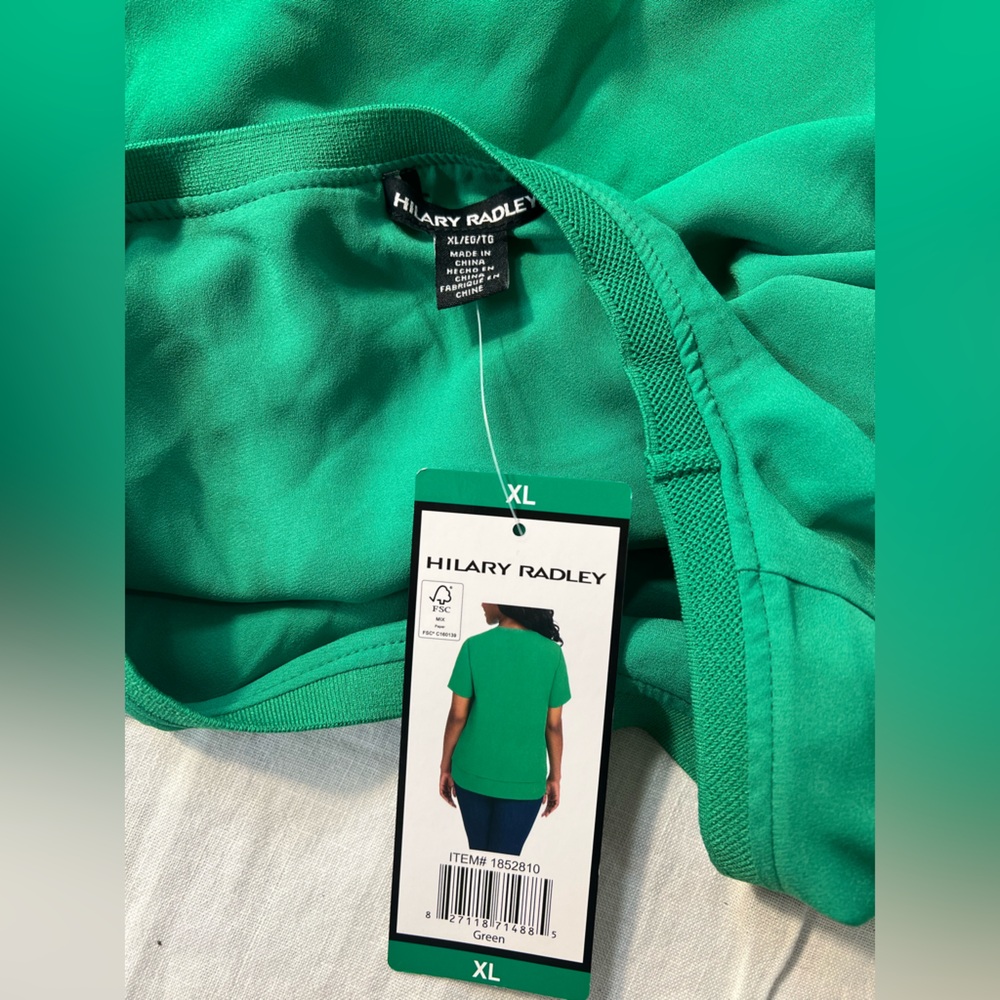 Vibrant Green Short Sleeve Women's Top - Picture 8 of 13